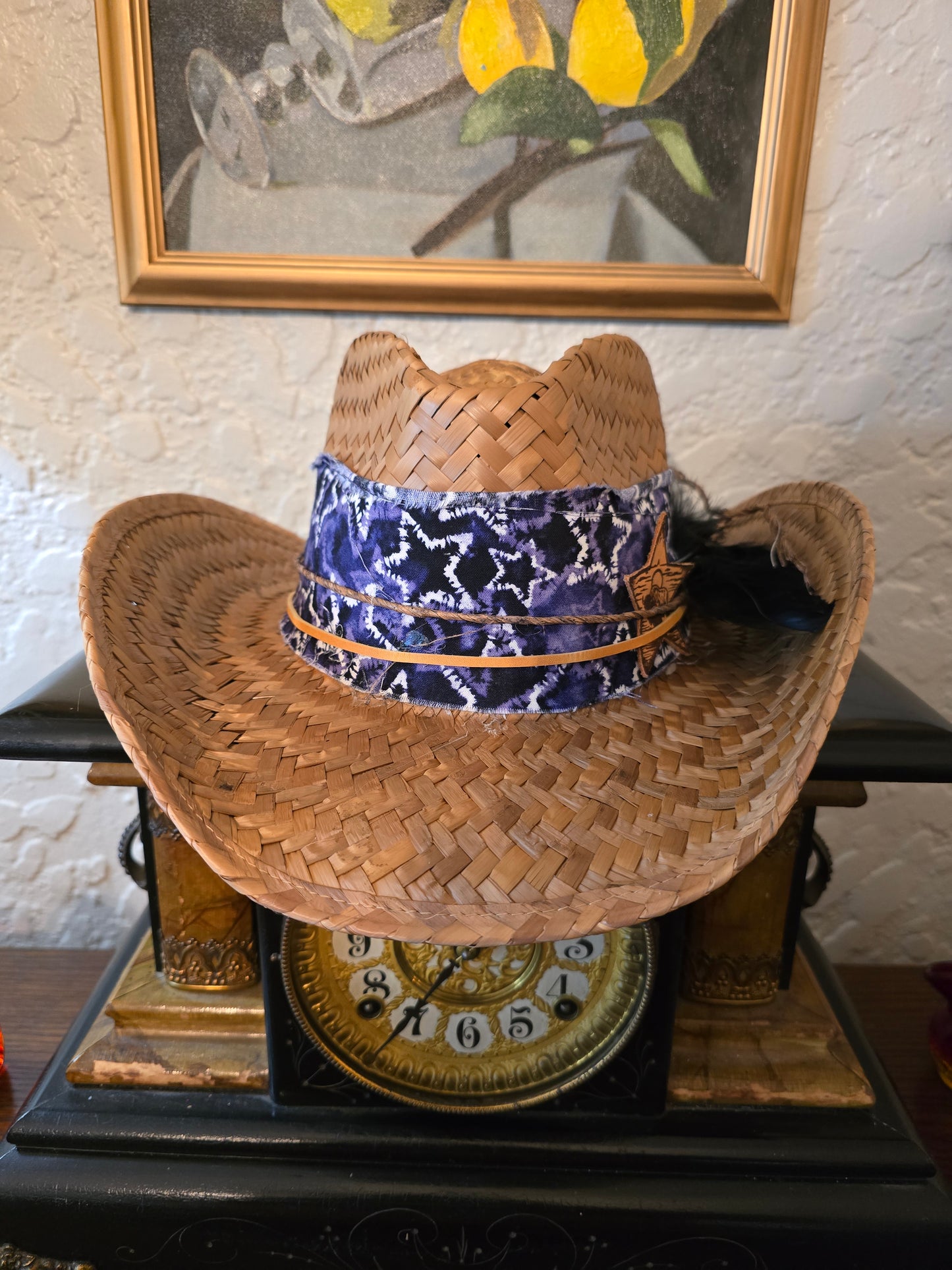 Rugged Straw Cowboy Hat with Star Print Hatband & Black Feathers