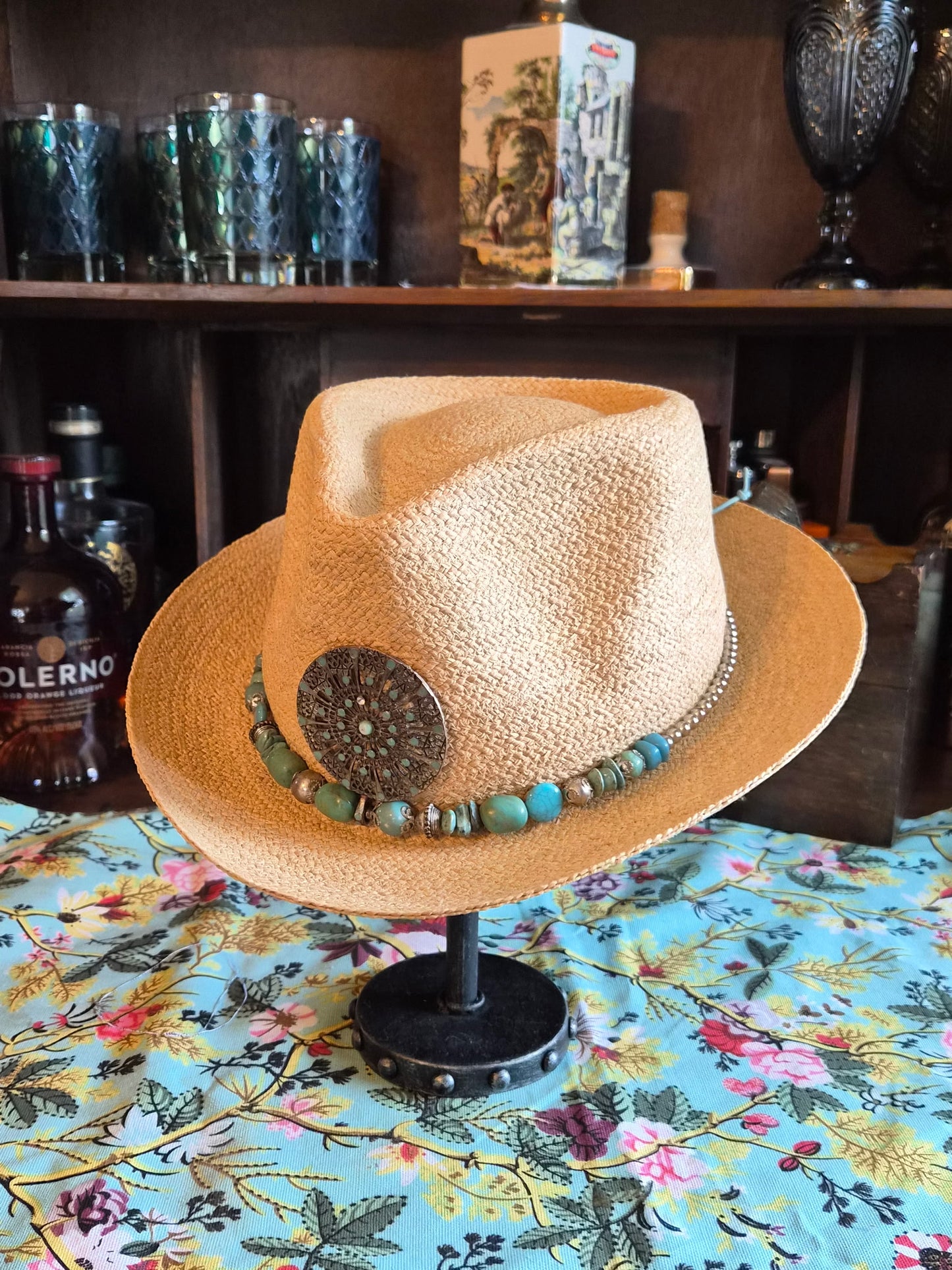 Natural raffia straw fedora size M with turquoise beaded hatband and bronze medallion concho