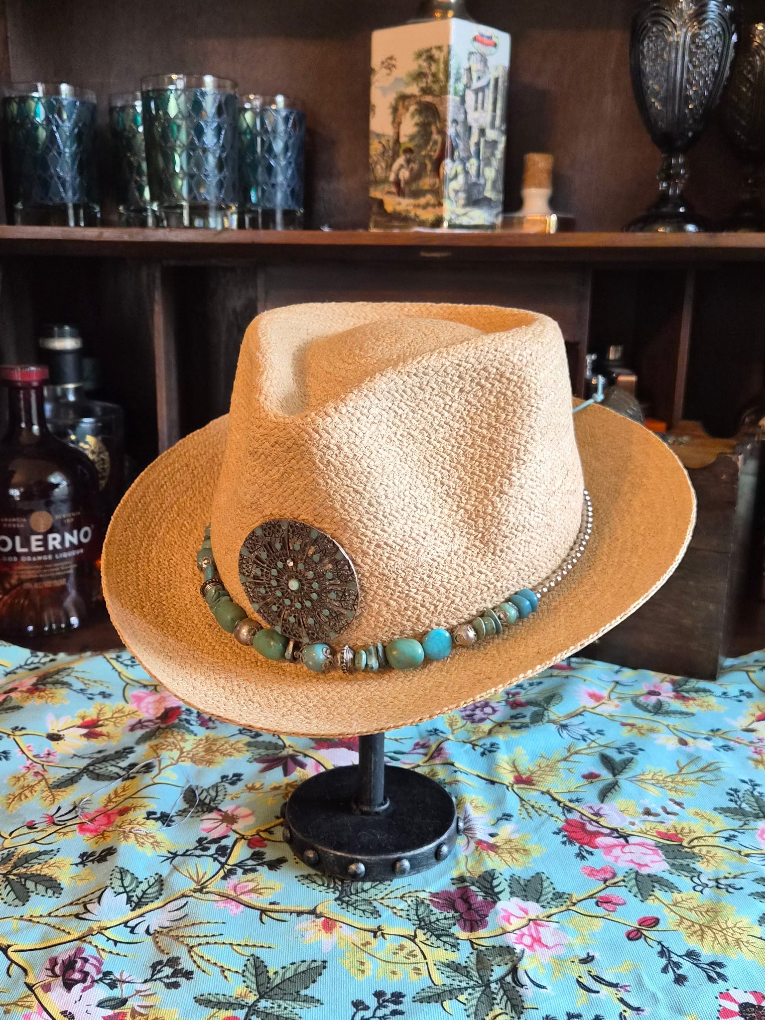 Natural raffia straw fedora size M with turquoise beaded hatband and bronze medallion concho
